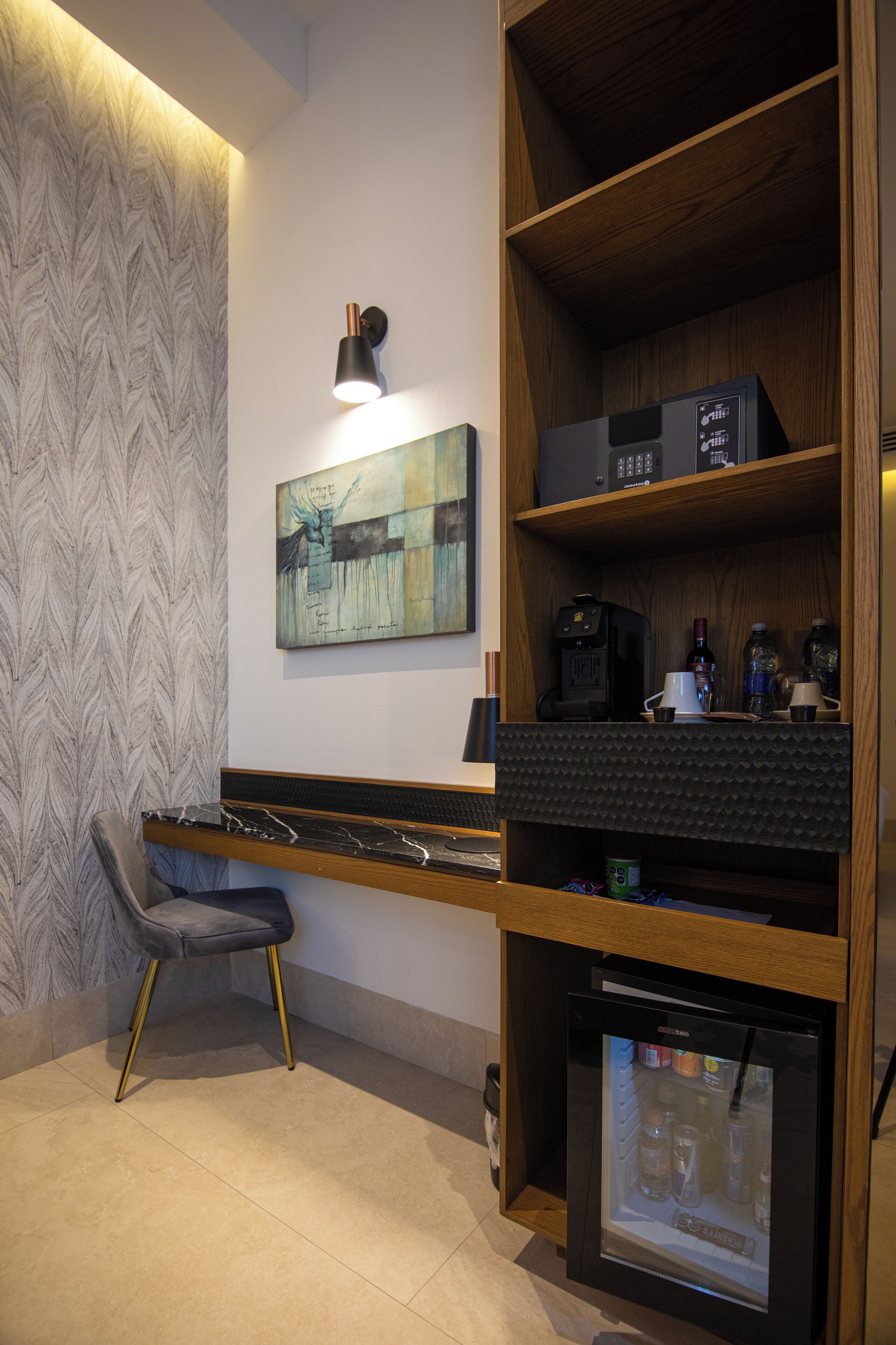 junior suite | 1 bedroom, premium bedding, minibar, in-room safe