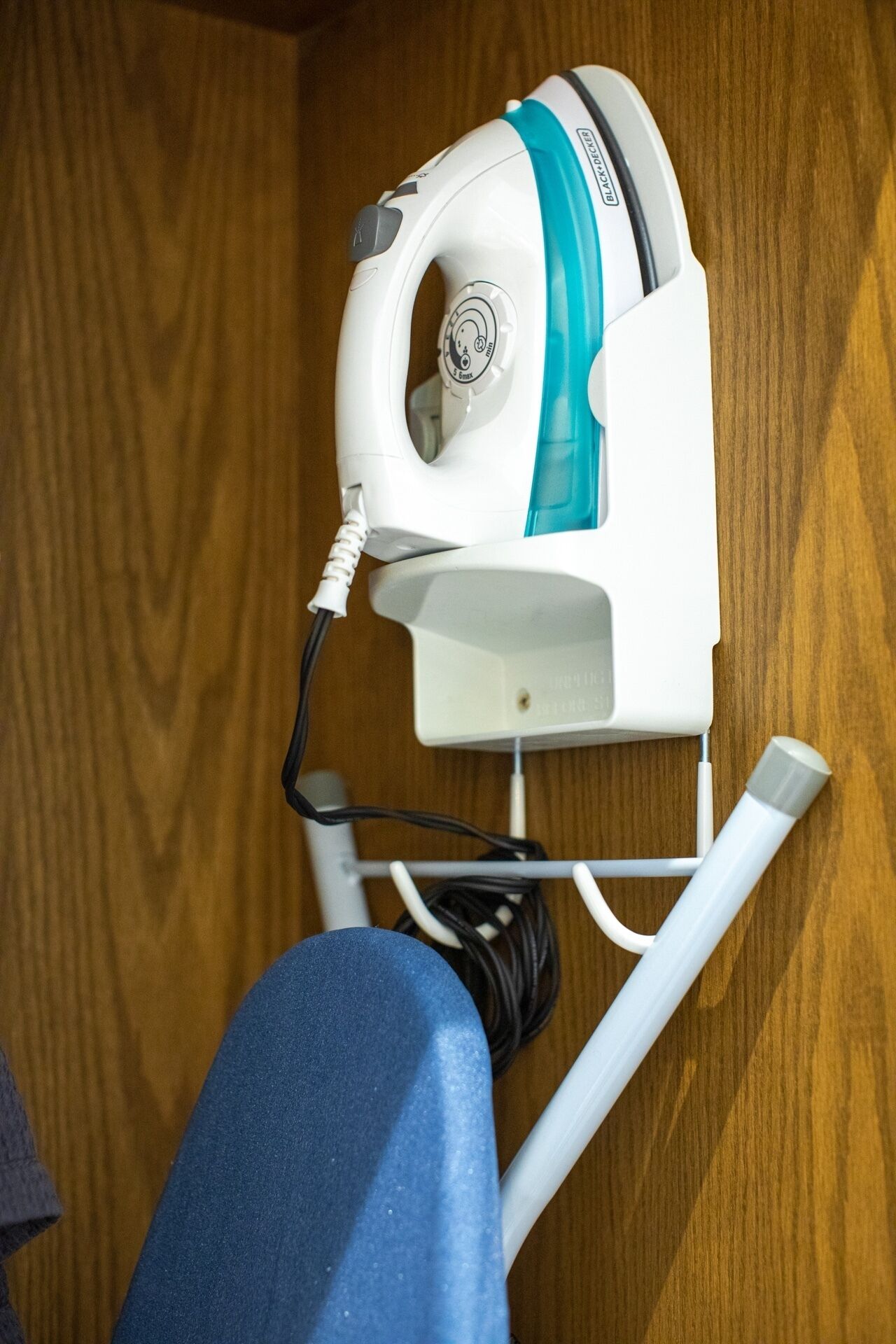 junior suite | iron/ironing board