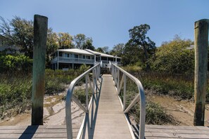 Property grounds - Shrimpers Cove-Waterfront Retreat w/ Private Dock; Pet-Friendly; 3 Blocks from Beach Access (Edisto Beach)
