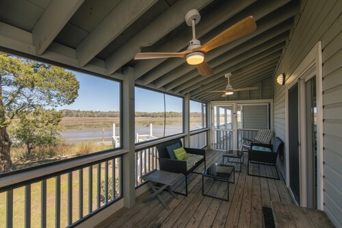 Shrimpers Cove-Waterfront Retreat w/ Private Dock; Pet-Friendly; 3 Blocks from Beach Access
