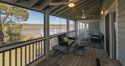 Shrimpers Cove-Waterfront Retreat w/ Private Dock; Pet-Friendly; 3 Blocks from Beach Access