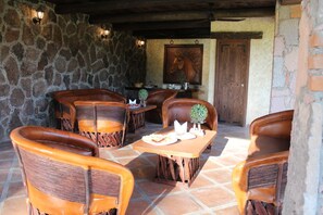 Outdoor dining - Unique big family adventure, great attractions included!!! (Cerro de San Pedro)