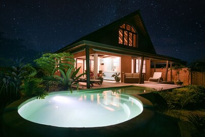 VILLA KOKU'U with private pool on the Taravao Plateau