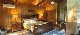 Treetops Lodge - Private Mountain Home in Mt. Mitchell Golf Community