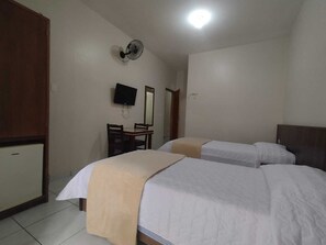 Chambre Familiale | Minibar, bureau, Wi-Fi gratuit, draps fournis