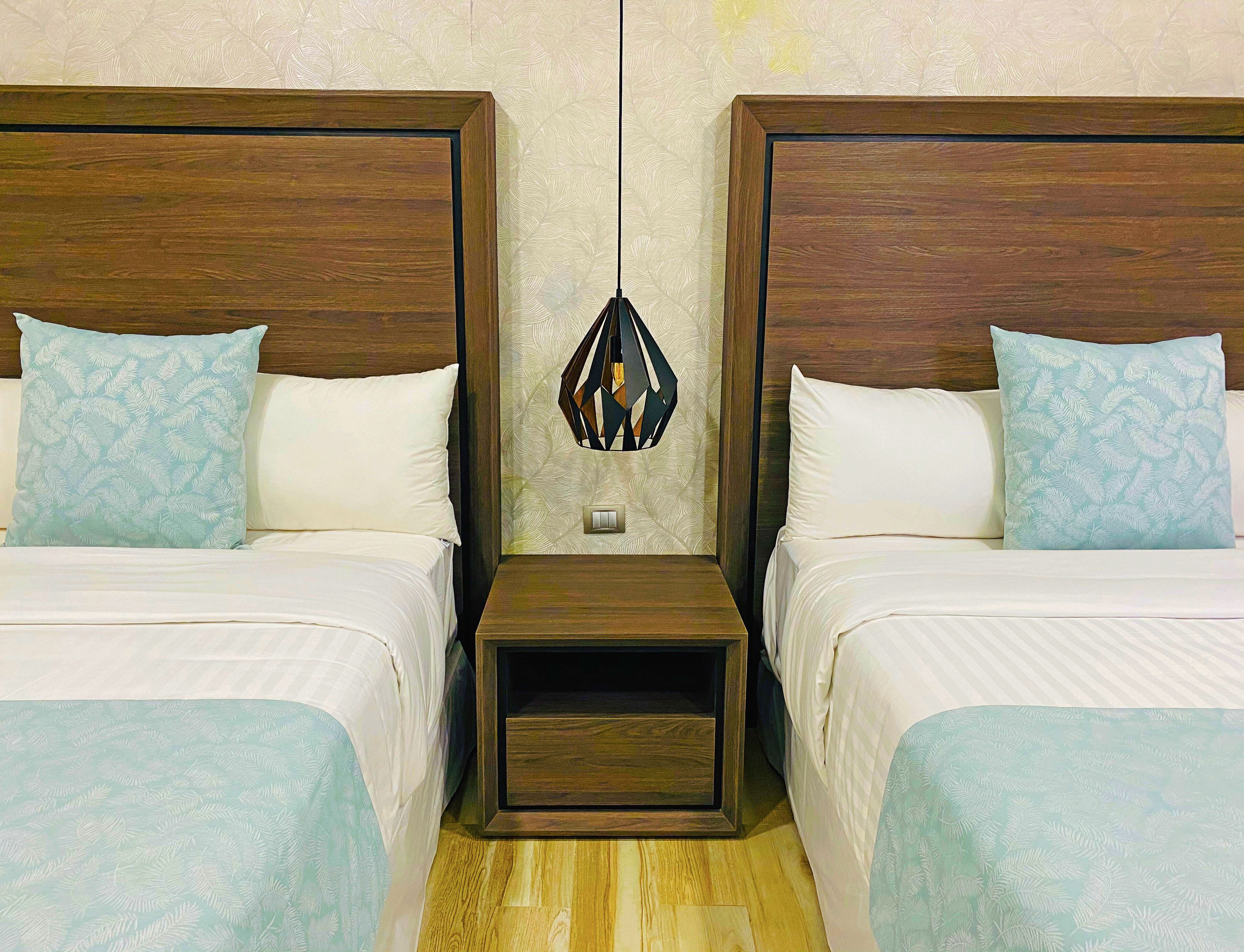 deluxe double room (suite chapultepec) | premium bedding, down duvets, in-room safe, laptop workspace