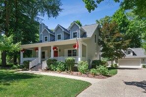 Exterior - Sun's Up-Bar Down! Hot Tub, Putting Green, Fire Pit, 8 Min Walk to 2 Beaches! (Union Pier)