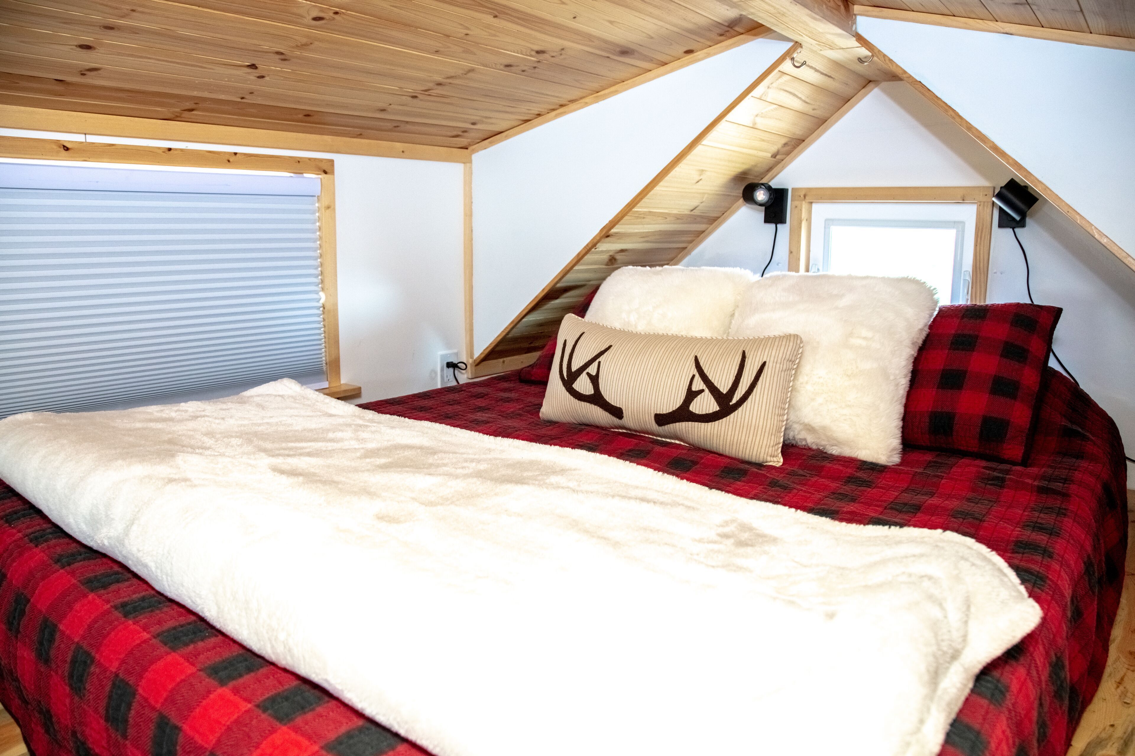 Individually decorated, individually furnished, free WiFi, bed sheets