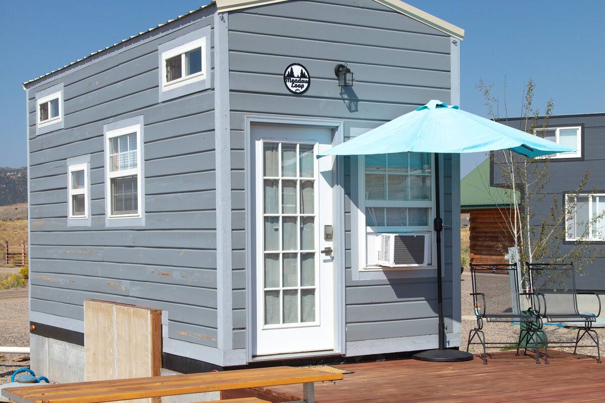 Meadow Loop Tiny Home | Wifi gratis, decoración personalizada y muebles diferentes