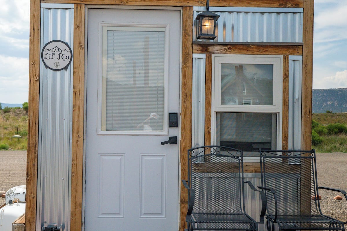 Lil Rio Tiny Home | Individually decorated, individually furnished, free WiFi, bed sheets