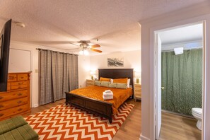2 bedrooms, desk, iron/ironing board, free WiFi