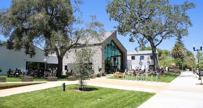 The Lofts at Paso Market Walk - The Oak Room
