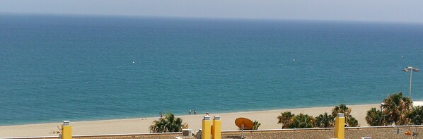 بالقرب من الشاطئ