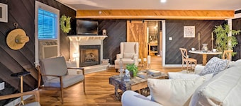 Country-Chic Waxhaw Studio w/ Pool Access!