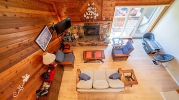 TV, fireplace, video games, DVD player