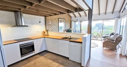 The Outlook - Quiet and Tranquil with Lovely Views