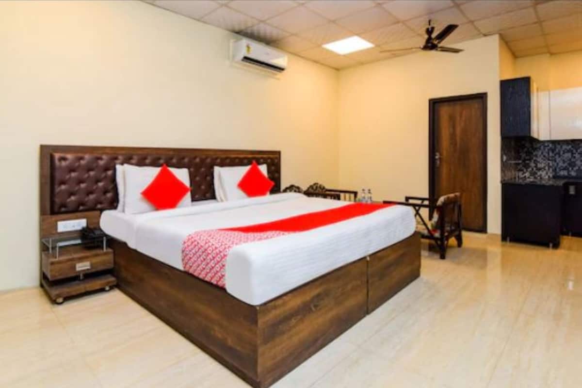 Studio | Minibar, desk, free WiFi