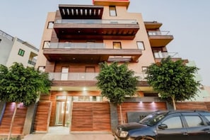 Front of property - Blite Guest House (Gurugram)