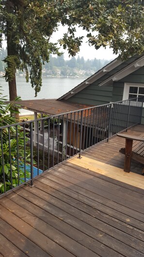 Terrace/patio - OSWEGO LAKEFRONT STUDIO (LAKE OSWEGO)