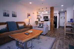 Televisión y oficina 