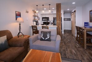 Televisión y oficina 