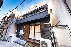 Exterior - ///wi-fi (台東区)