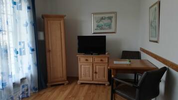 1 bedroom, WiFi, bed sheets, wheelchair access