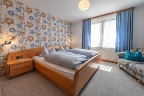 Unclassified image, 3 of 19, button