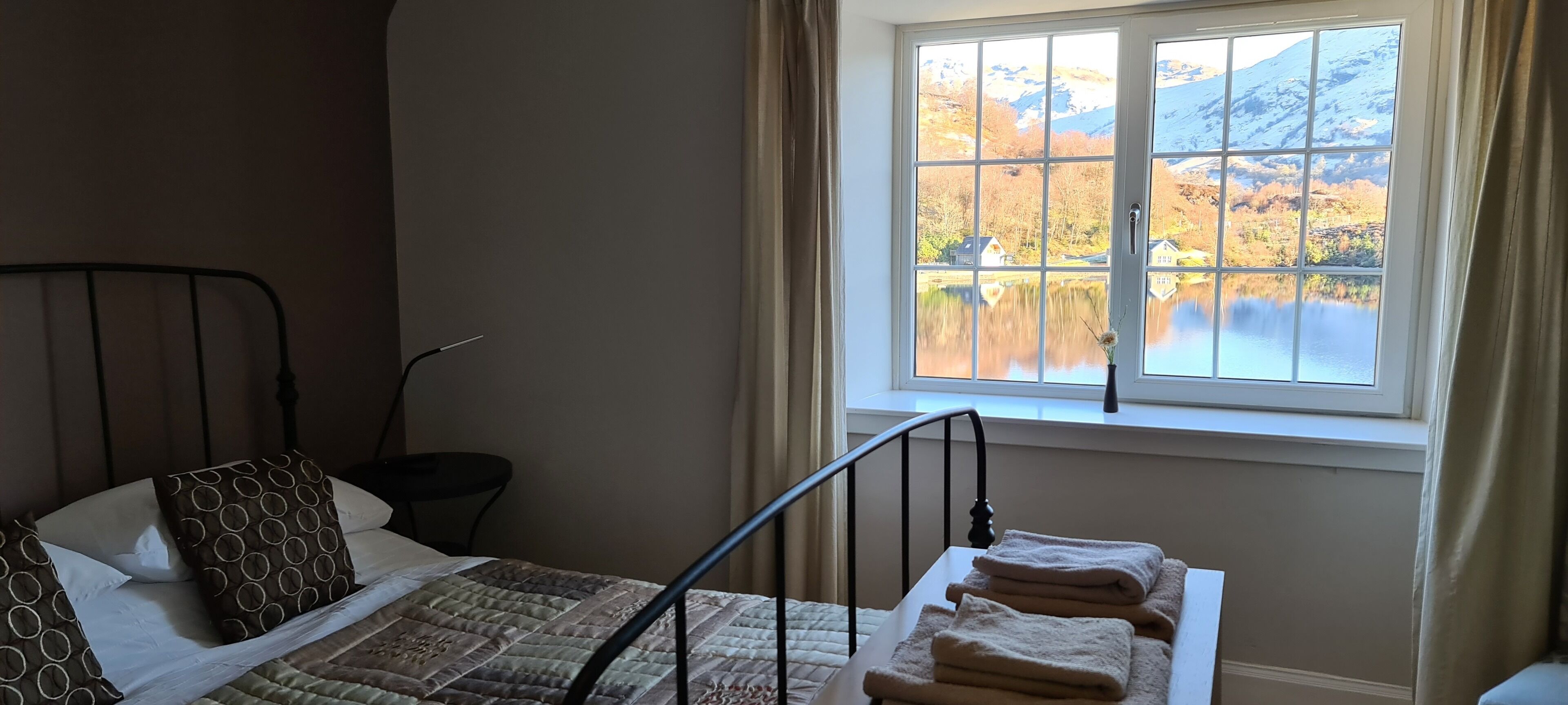 3 bedrooms, iron/ironing board, travel cot, free WiFi