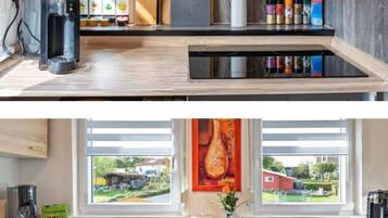 Kühlschrank, Mikrowelle, Ofen, Hochstuhl