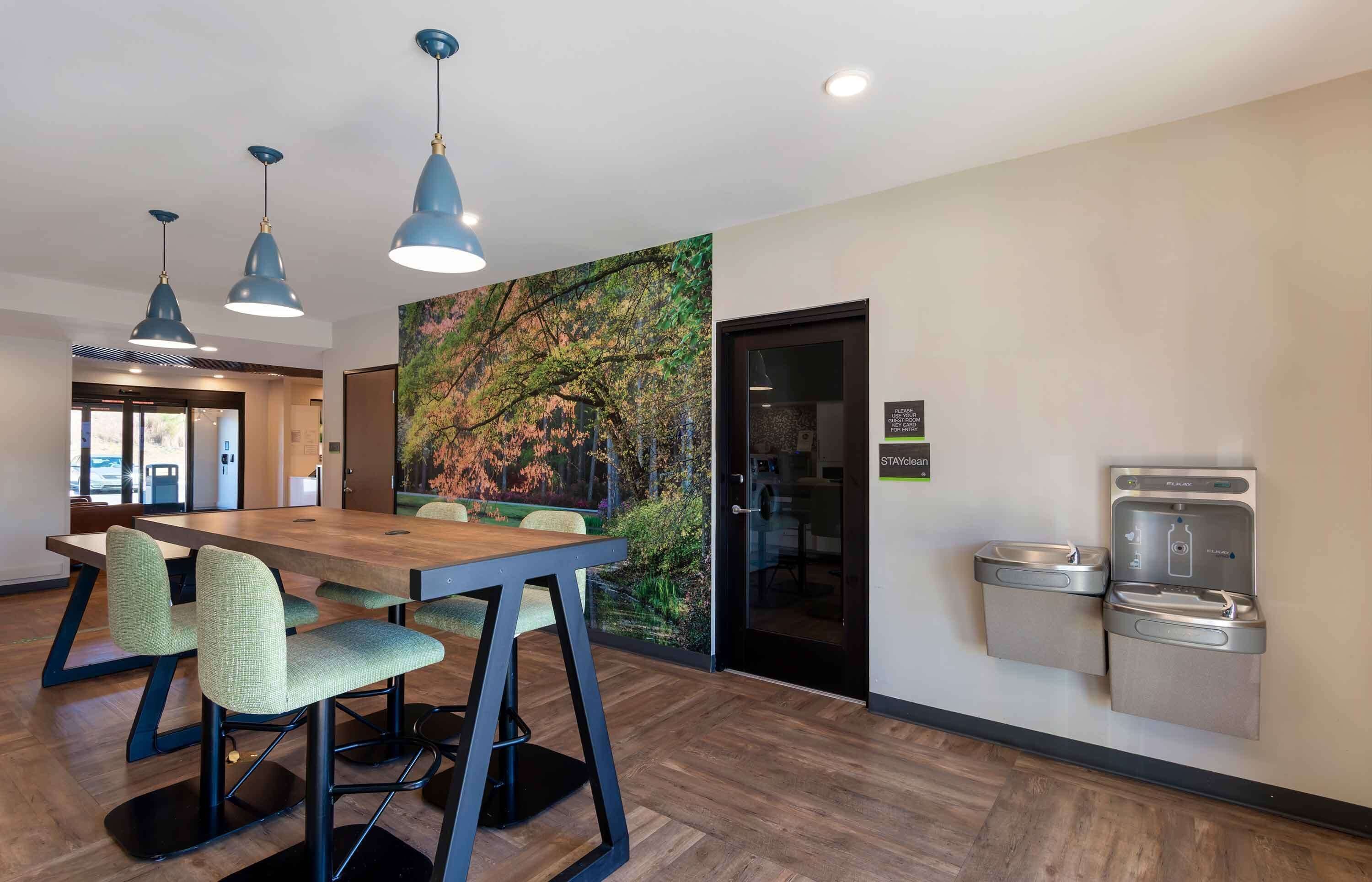 free daily on-the-go breakfast