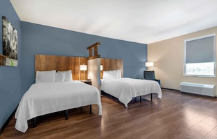 Premium Studio, 2 Queen Beds, Non Smoking, Refrigerator & Microwave | Premium bedding, desk, bed sheets