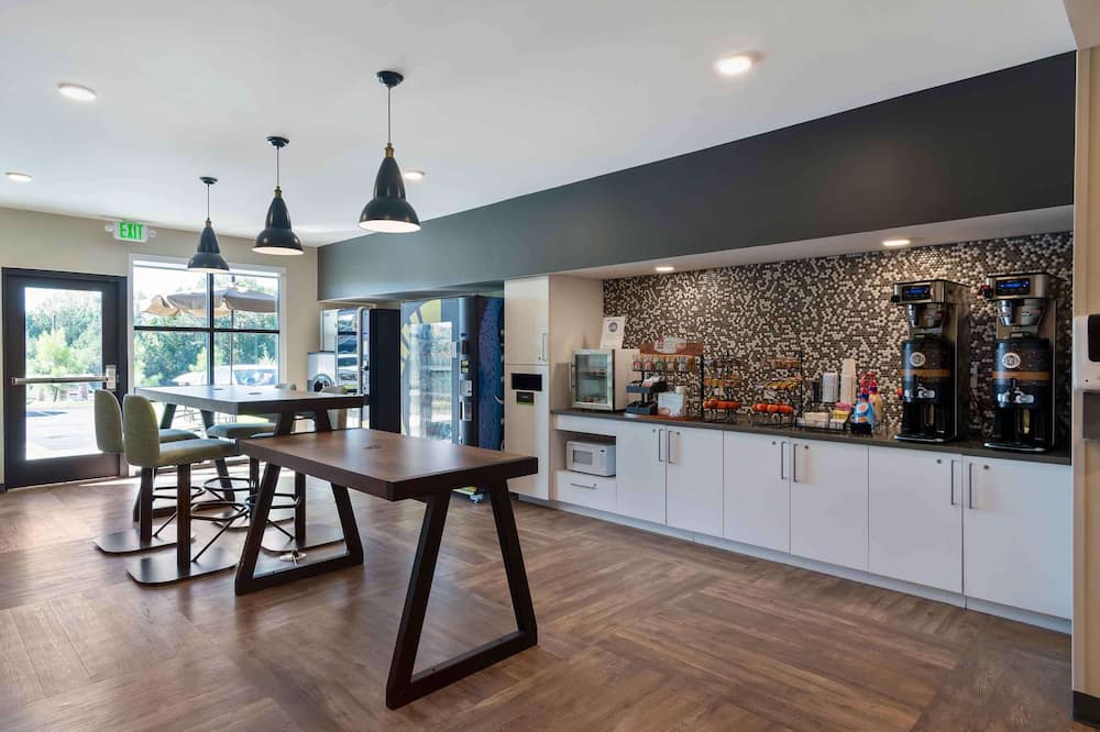 Extended Stay America Premier Suites Atlanta Newnan