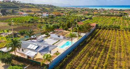 Villa with pool 800mt from the sea Trappeto 8 places