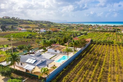 Villa with pool 800mt from the sea Trappeto 8 places