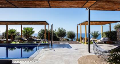 Luxe Coastal Escape with Sea Views - Kumo Villa I