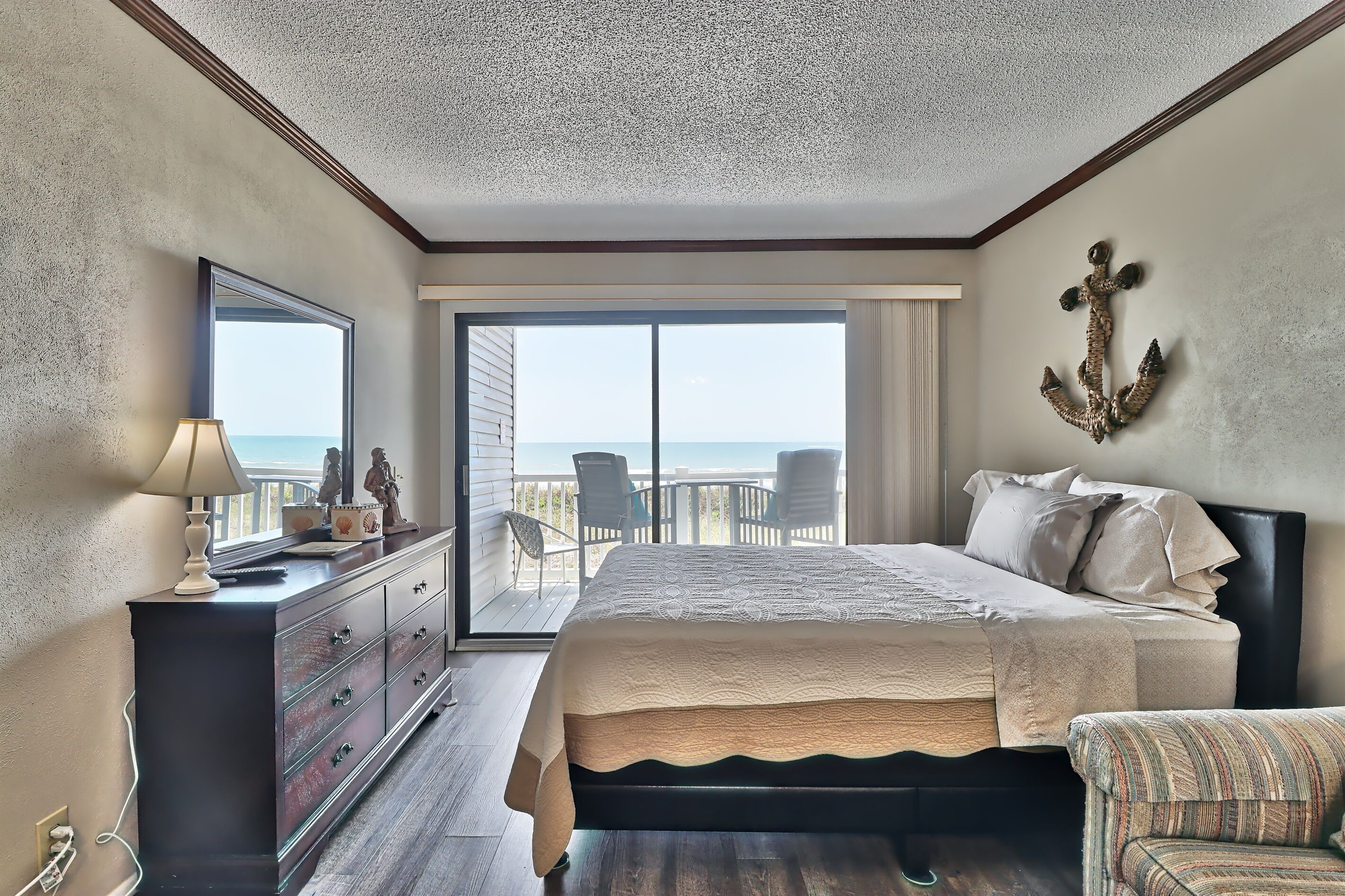 Oceanfront at NauticalWatch#208-Studio-Sleep3/4-Pool-WiFI-Balcony-WiFI