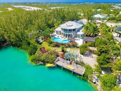 Amazing Waterfront Villa