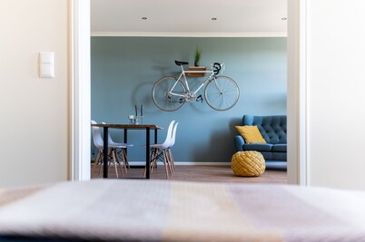 Stylish old building apartment with 2 bedrooms - 200m to the Elbe - close to the center