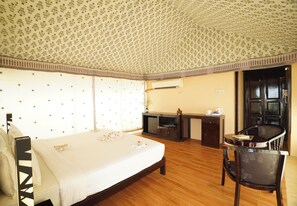 컴포트 텐트 | 미니바, 침대 시트