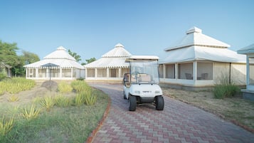 Luxury-Zelt | Minibar, Bettwäsche