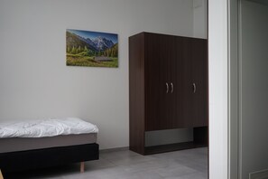 Dortoir Partagé Confort | Wi-Fi gratuit, draps fournis