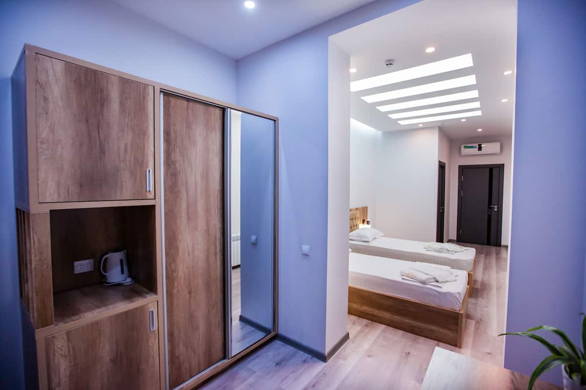 Premium bedding, down duvets, Select Comfort beds, desk