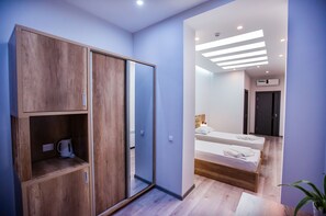 Premium bedding, down comforters, Select Comfort beds, desk - Hotel Ak Saray (Tashkent)