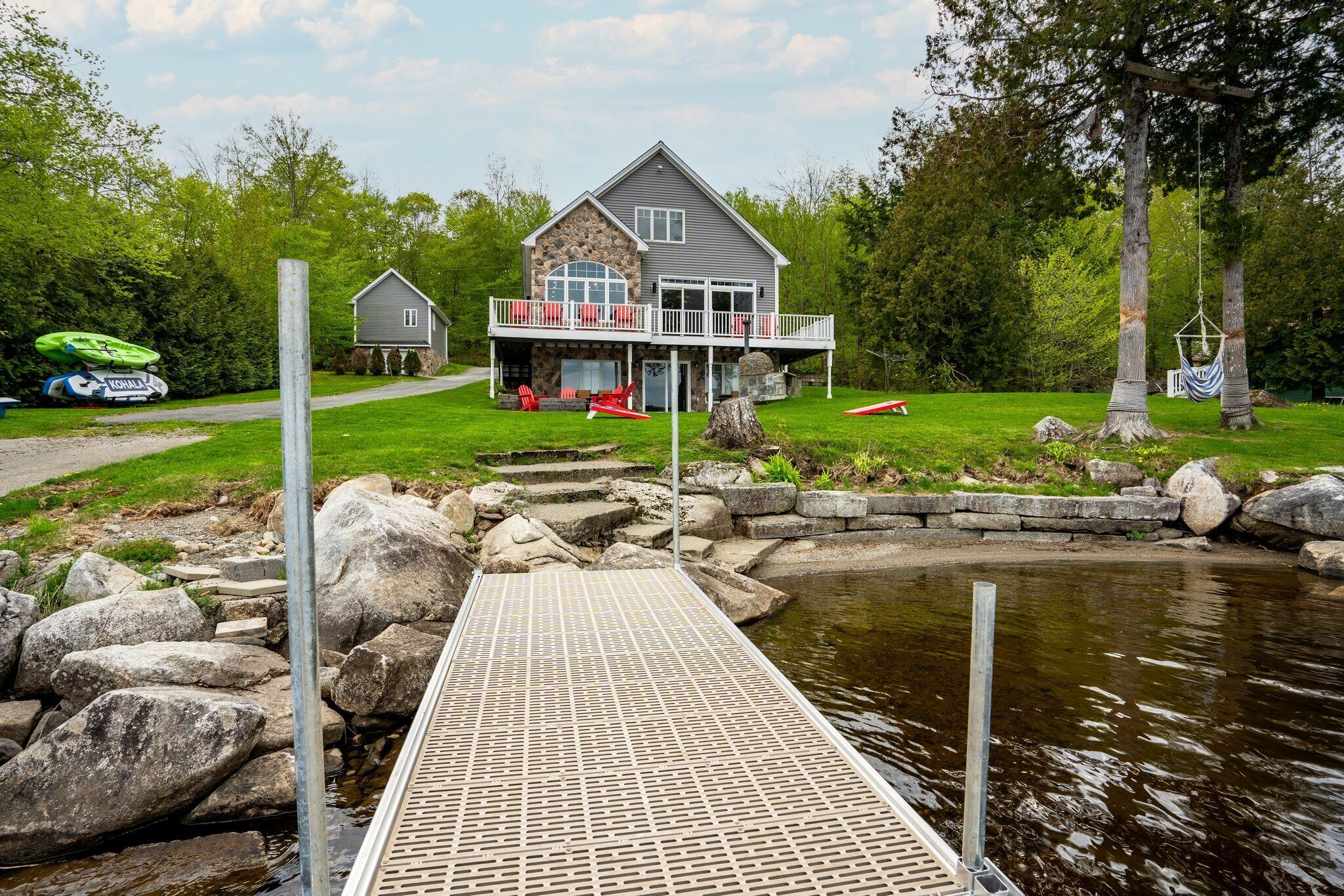 Lakefront w/Beach, Gorgeous Views, Swim, Kayak, Fire Pit w/Pizza oven, Game Room