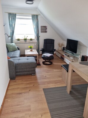 TV - Ferienwohnung Smid, 25124 - Ferienwohnung Smid (Bunde)