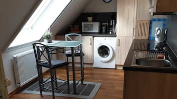 Frigorifero, microonde, forno, lavastoviglie