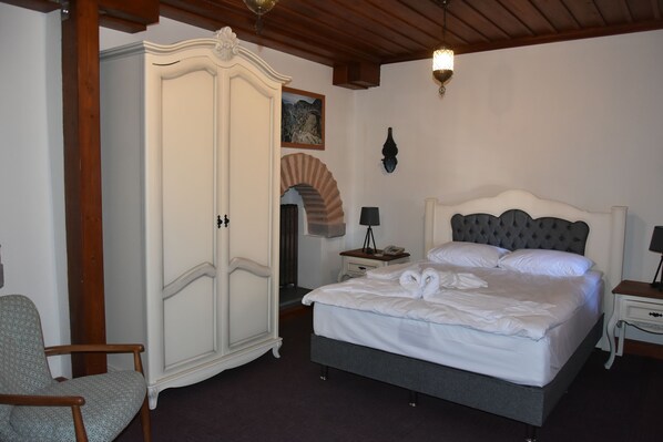 Suite | Decoración personalizada, muebles diferentes y wifi gratis 