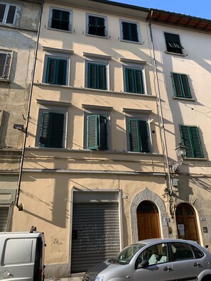 Exterior - Romeo, Liebevoll Renoviertes Apartment im Historischen Altbau (Firenze)