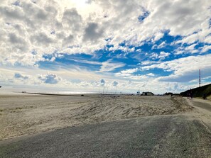 On the beach - Huus Borkum - drop anchor * feel good* and * enjoy (Borkum)